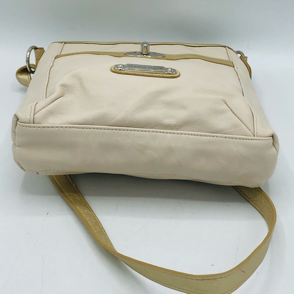 FRANCO SARTO NEW MESSENGER PURSE WITH BEAUTIFUL INTERIOR & VEGAN LEATHER - Picture 13 of 16